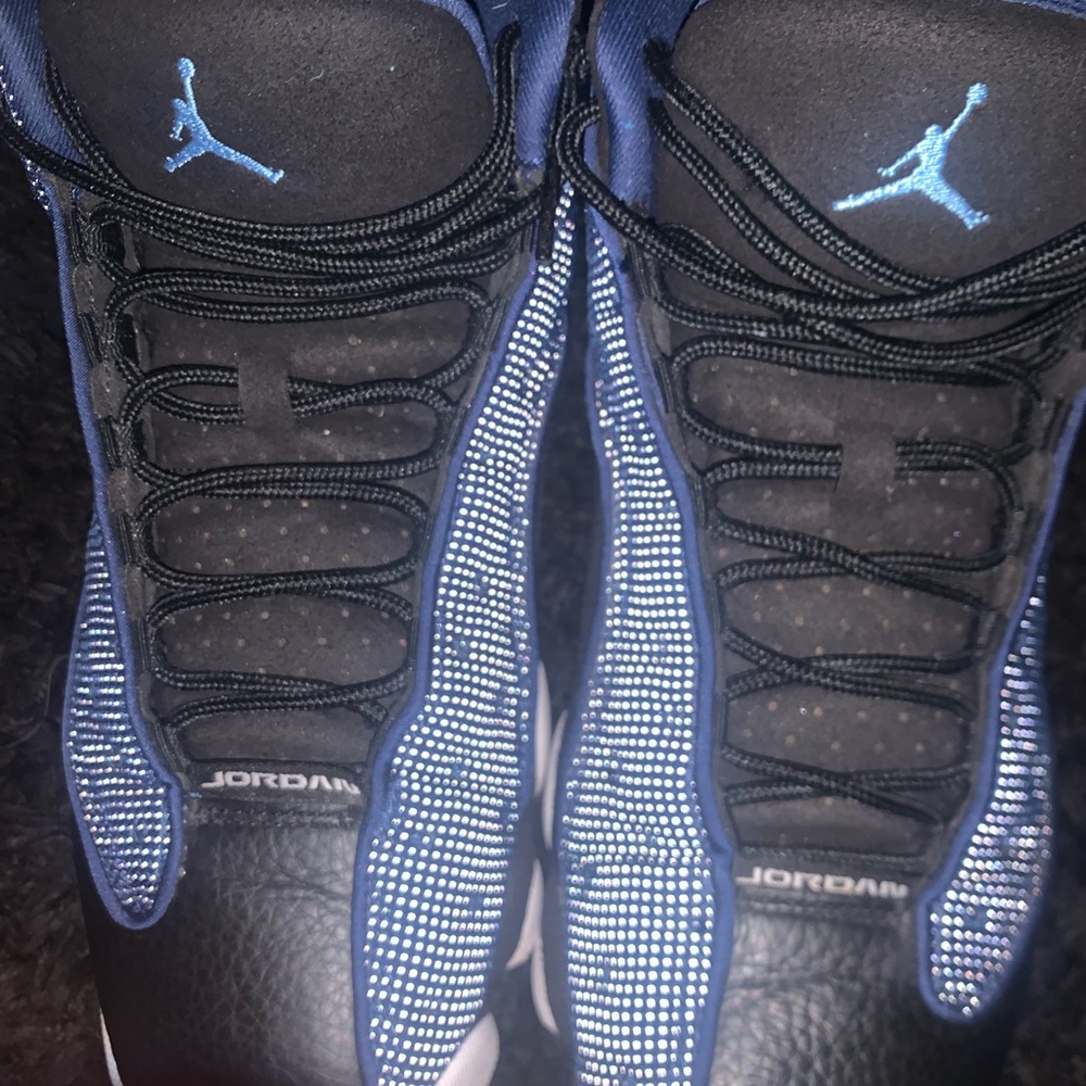 Only worn 3 times,fits good,quality is amazing,looks amazing